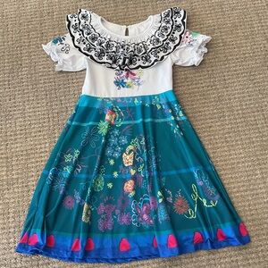 Disney Encanto mirabel madrigal dress 120 dress up costume cosplay button